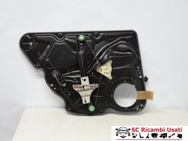 Alzavetro Posteriore Destro Vw Passat 3C4839756H