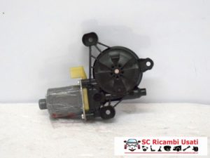 MOTORINO ALZAVETRO ANTERIORE DESTRO DX VW GOLF 7 8W0959802 5Q0959802B