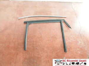 Guarnizione Porta Posteriore Sx Renault Clio 4 823318947R