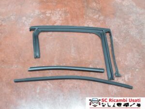 Guarnizione Porta Posteriore Dx Renault Clio 5 823305888