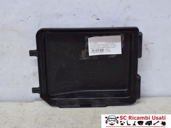 Coperchio Porta Fusibili Opel Corsa F 1.5 Cdti 9826717980