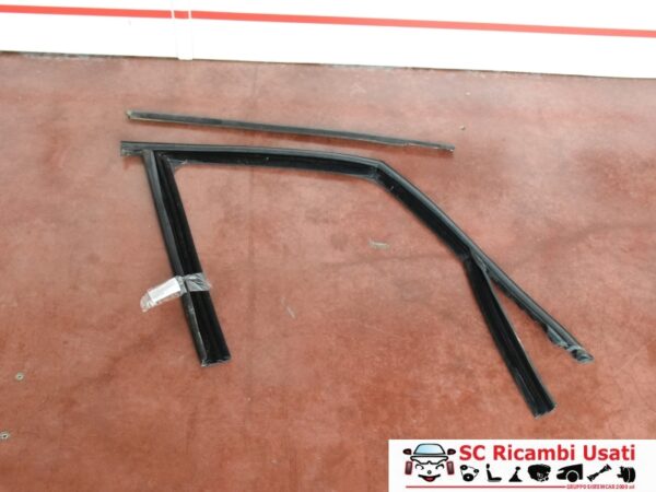 Guarnizione Porta Anteriore Destra Fiat 500l 51884147