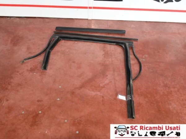 Guarnizione Porta Posteriore Dx Renault Scenic 3 823300013R