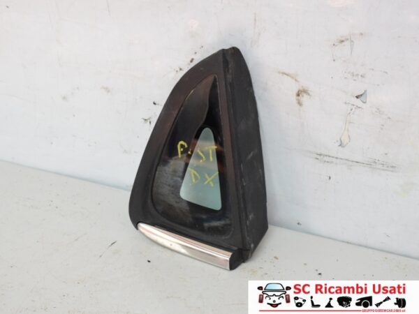 Vetro Fisso Posteriore Destro Renault Clio 4 833065735R