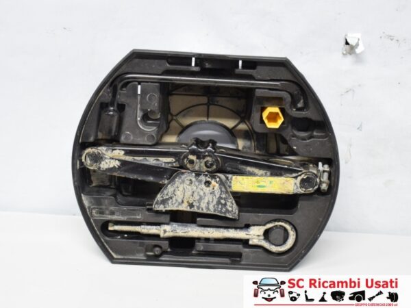 Kit Attrezzi Ruota Di Scorta Peugeot 208