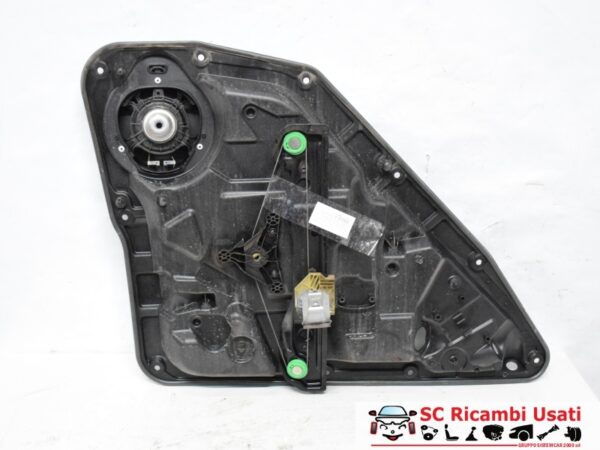 Alzavetro Posteriore Destro Mercedes Classe B A2467330314