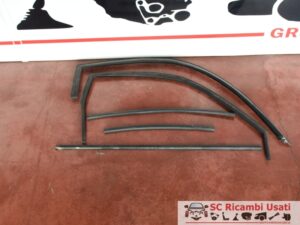 Guarnizione Guida Vetro Porta Destra Fiat Coupe 46303926