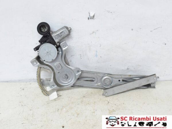 Alzavetro Anteriore Destro Toyota Yaris 857100D100