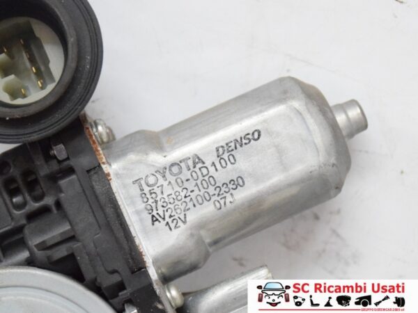 Alzavetro Anteriore Destro Toyota Yaris 857100D100