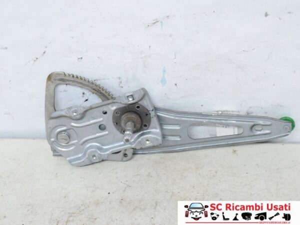 Alzavetro Posteriore Sinistro Toyota Yaris 698400D120