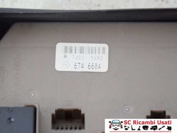 Centralina Porta Fusibili Renault Clio 3 8200674660