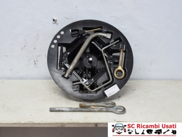 Kit Attrezzi Ruota Di Scorta Fiat Idea