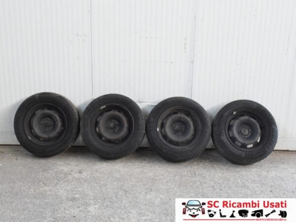 4 Cerchi In Ferro Con Gomme R15 Citroen C3