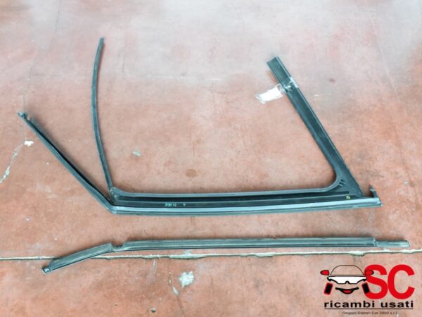 Guarnizione Guida Vetro Ant Sinistra Jeep Renegade 52028704