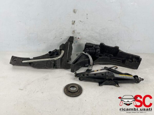 Kit Attrezzi Ruota Di Scorta Volkswagen Golf 7